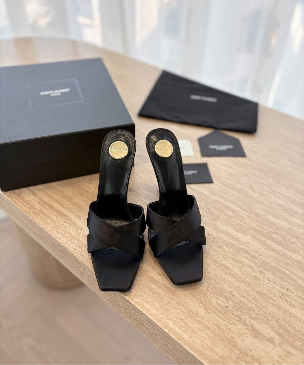 Saint Laurent Mules Opyum Em Crepe De Cetim Black