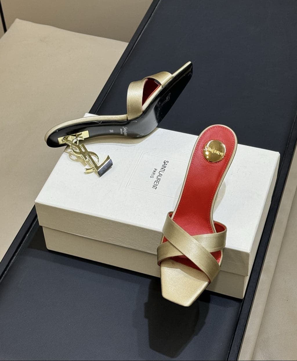 Saint Laurent Mules Opyum Em Crepe De Cetim Rosa Envelhecido
