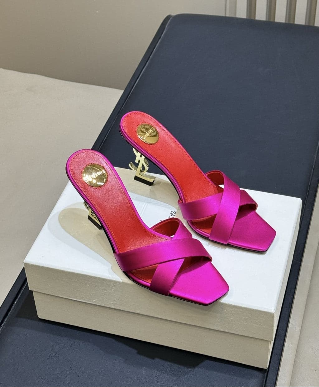 Saint Laurent Mules Opyum Em Crepe De Cetim Rosa Choque