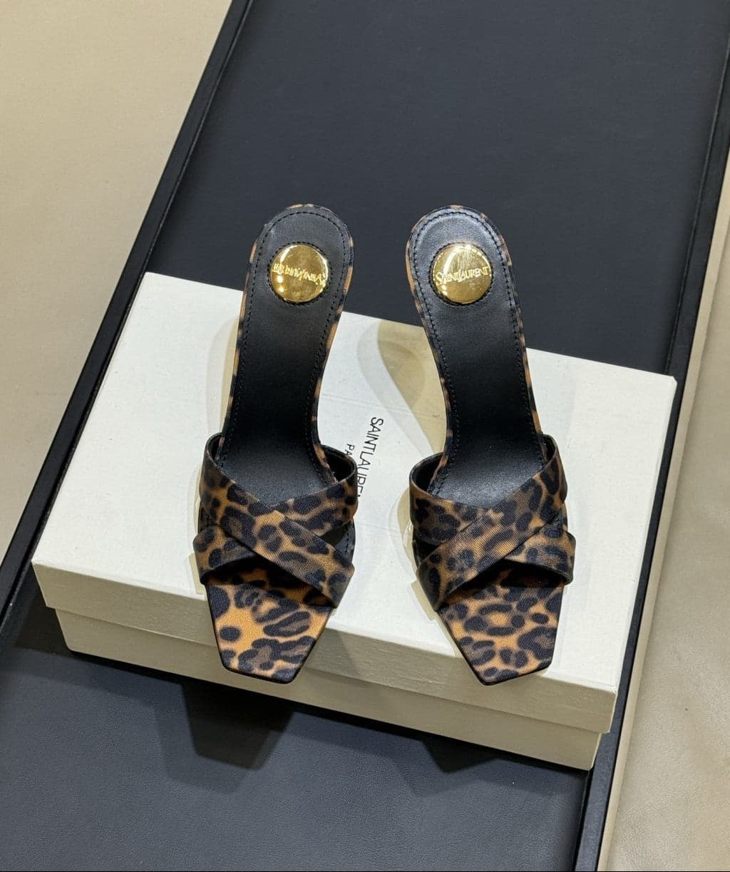 Saint Laurent Mules Opyum Em Crepe De Cetim Estampa de Leopardo