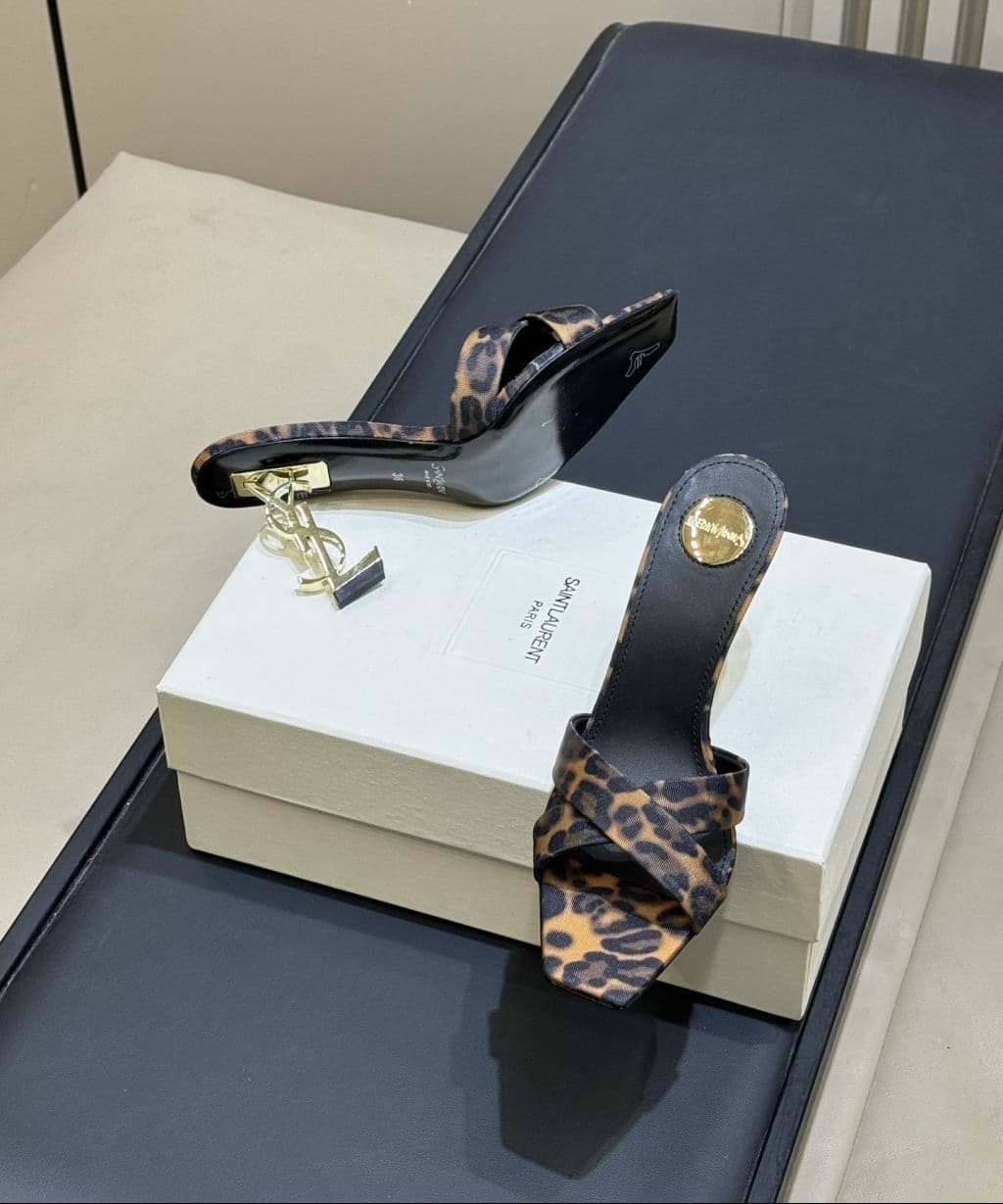 Saint Laurent Mules Opyum Em Crepe De Cetim Estampa de Leopardo