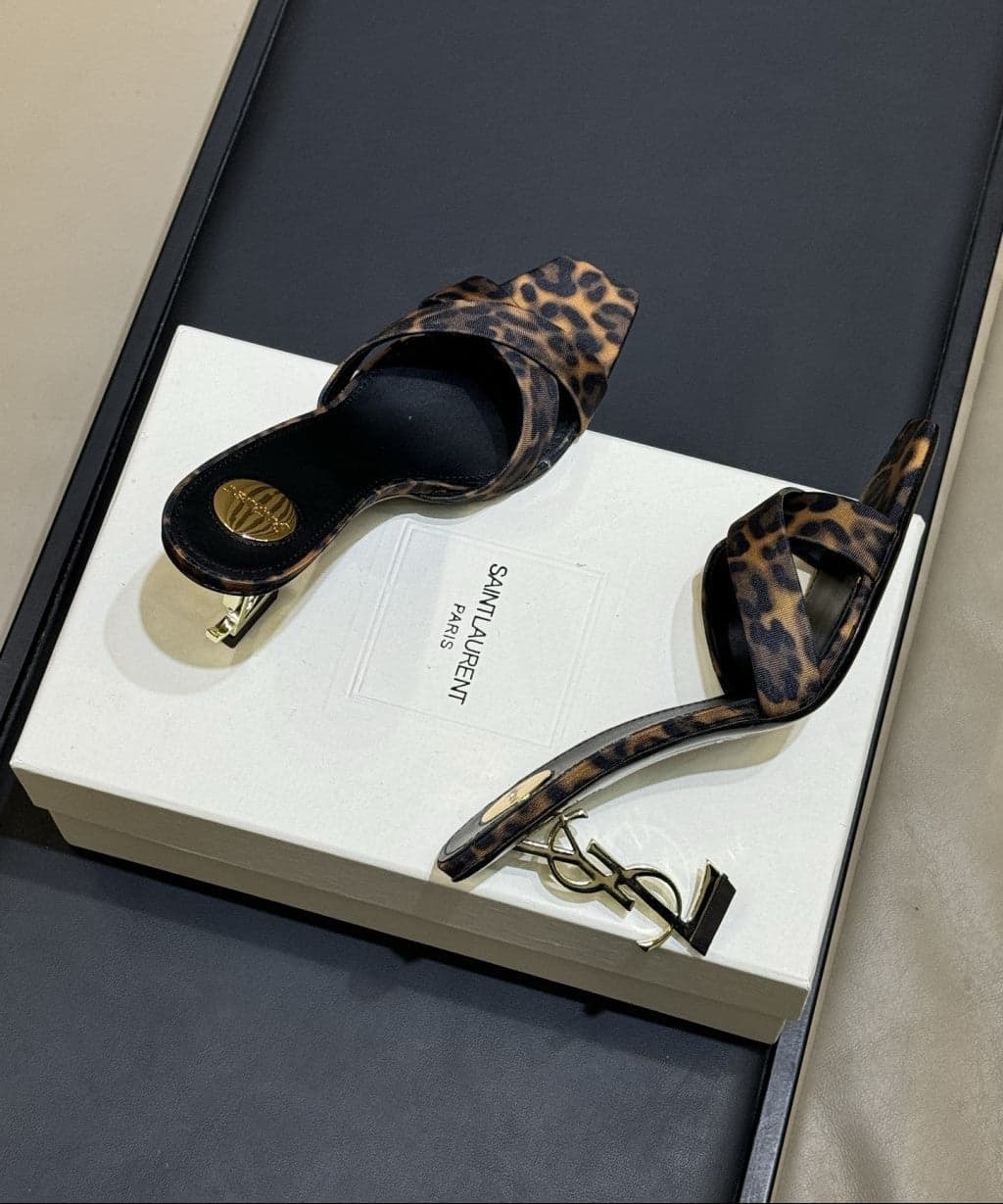Saint Laurent Mules Opyum Em Crepe De Cetim Estampa de Leopardo