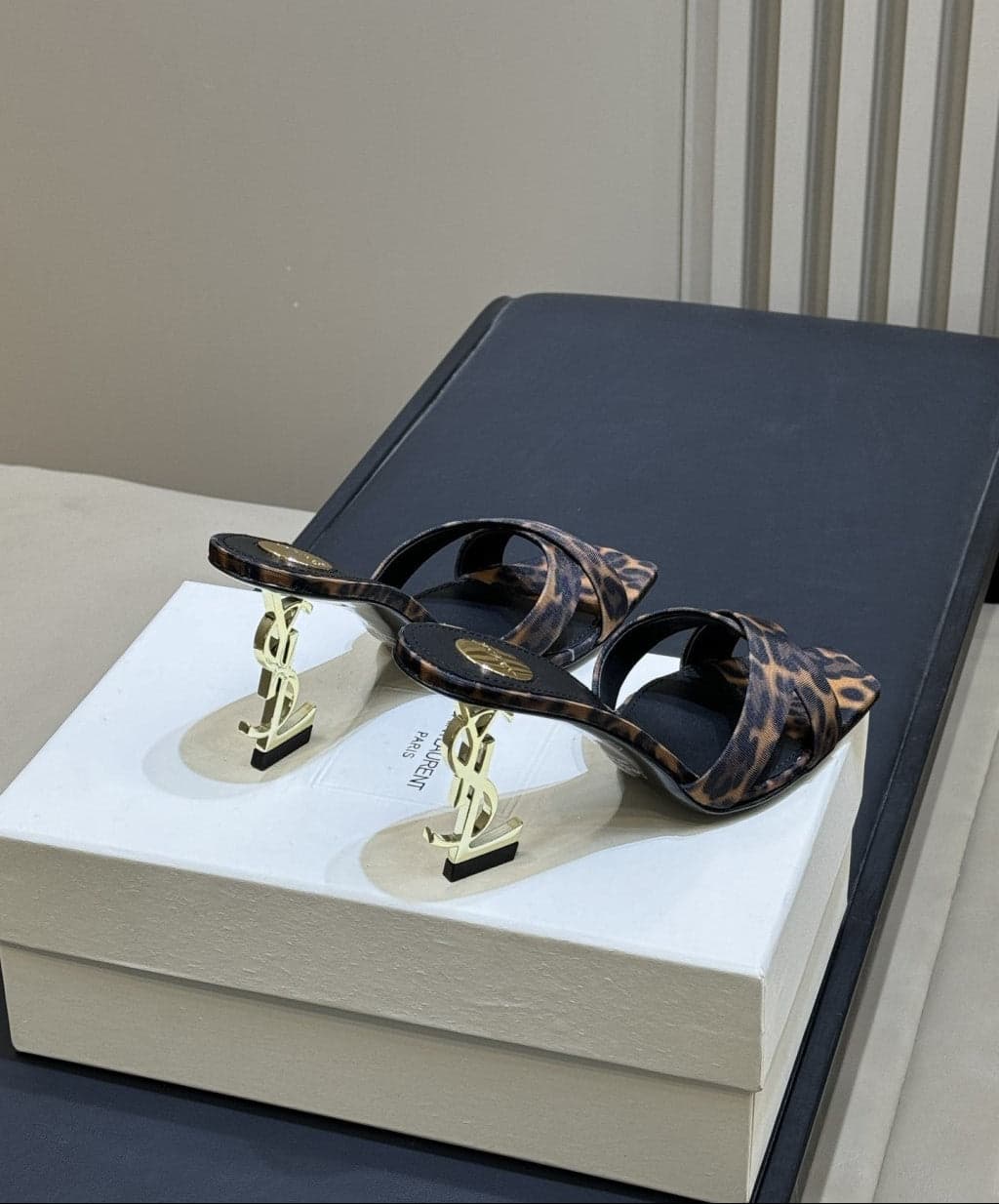 Saint Laurent Mules Opyum Em Crepe De Cetim Estampa de Leopardo