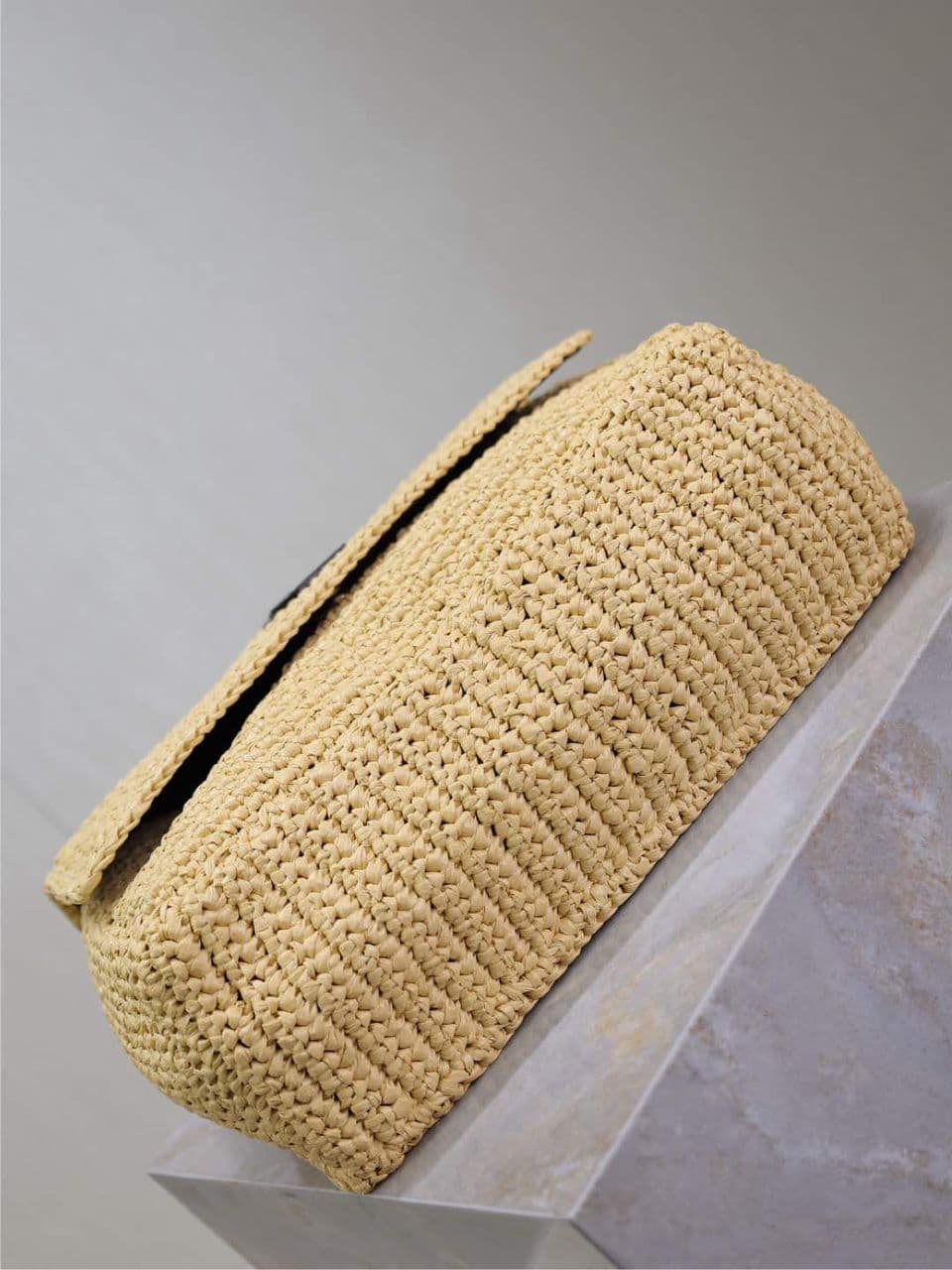 Saint Laurent Niki Medium Raffia Chain Bag Natural Preto .
