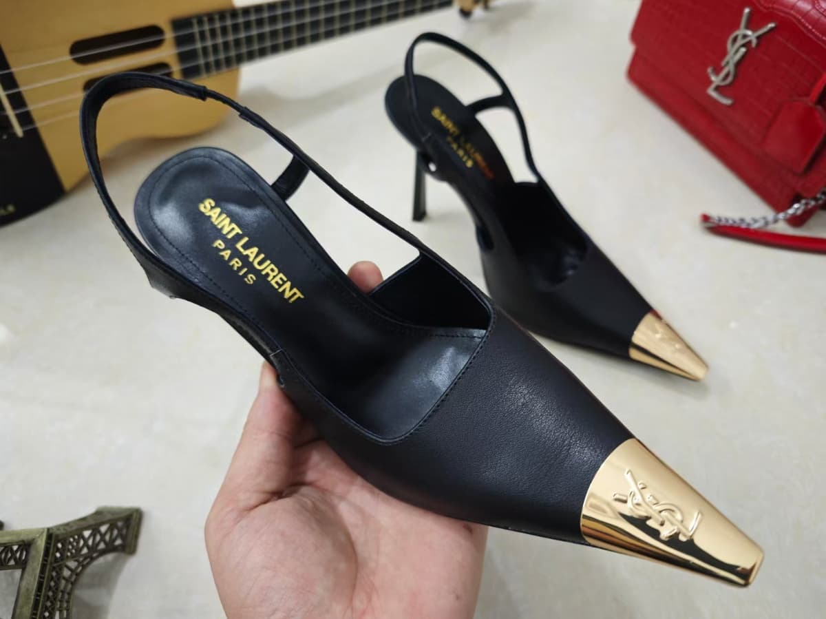 Saint Laurent Scarpin Slingback Jeanne Couro.