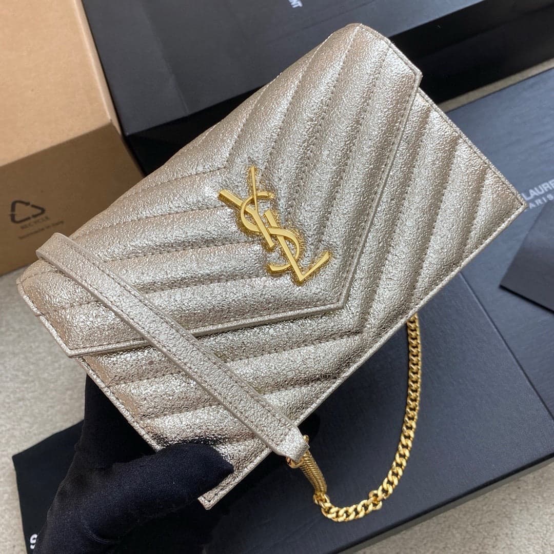 Saint Laurent Shoulder Bag Champagne Metalizado Ferragens Douradas