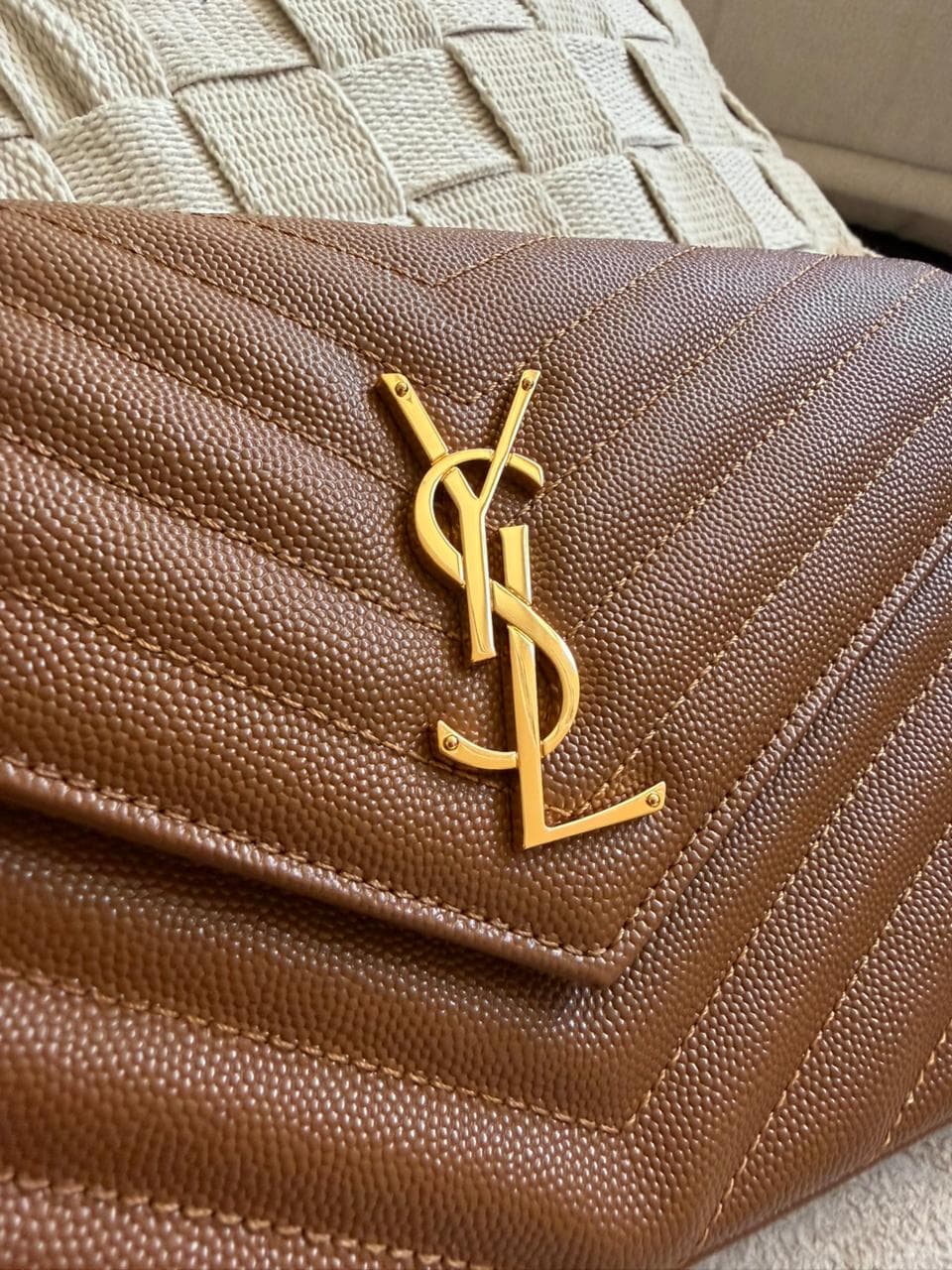 Saint Laurent Shoulder Bag Brown Ferragens Douradas