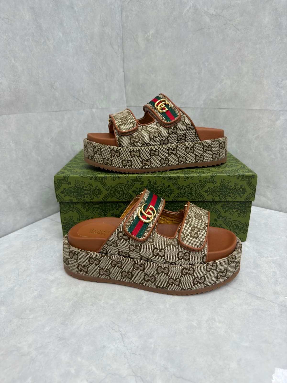 Sandália GG Plataforma Slider com Double Bege.