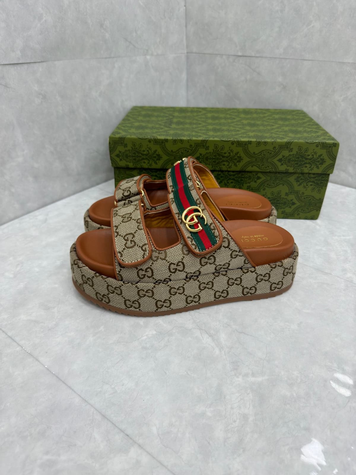 Sandália GG Plataforma Slider com Double Bege.