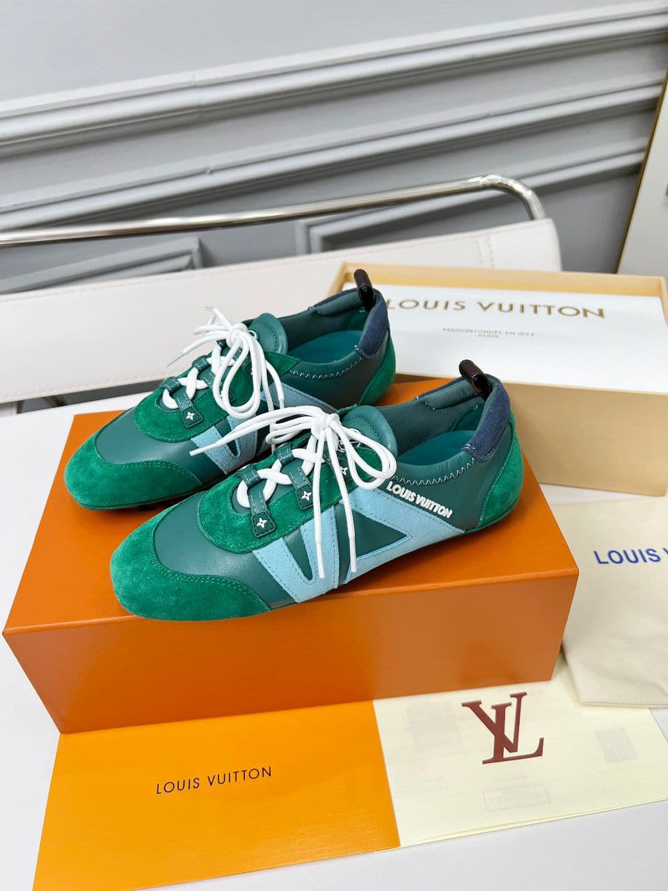 Sneakerina LV