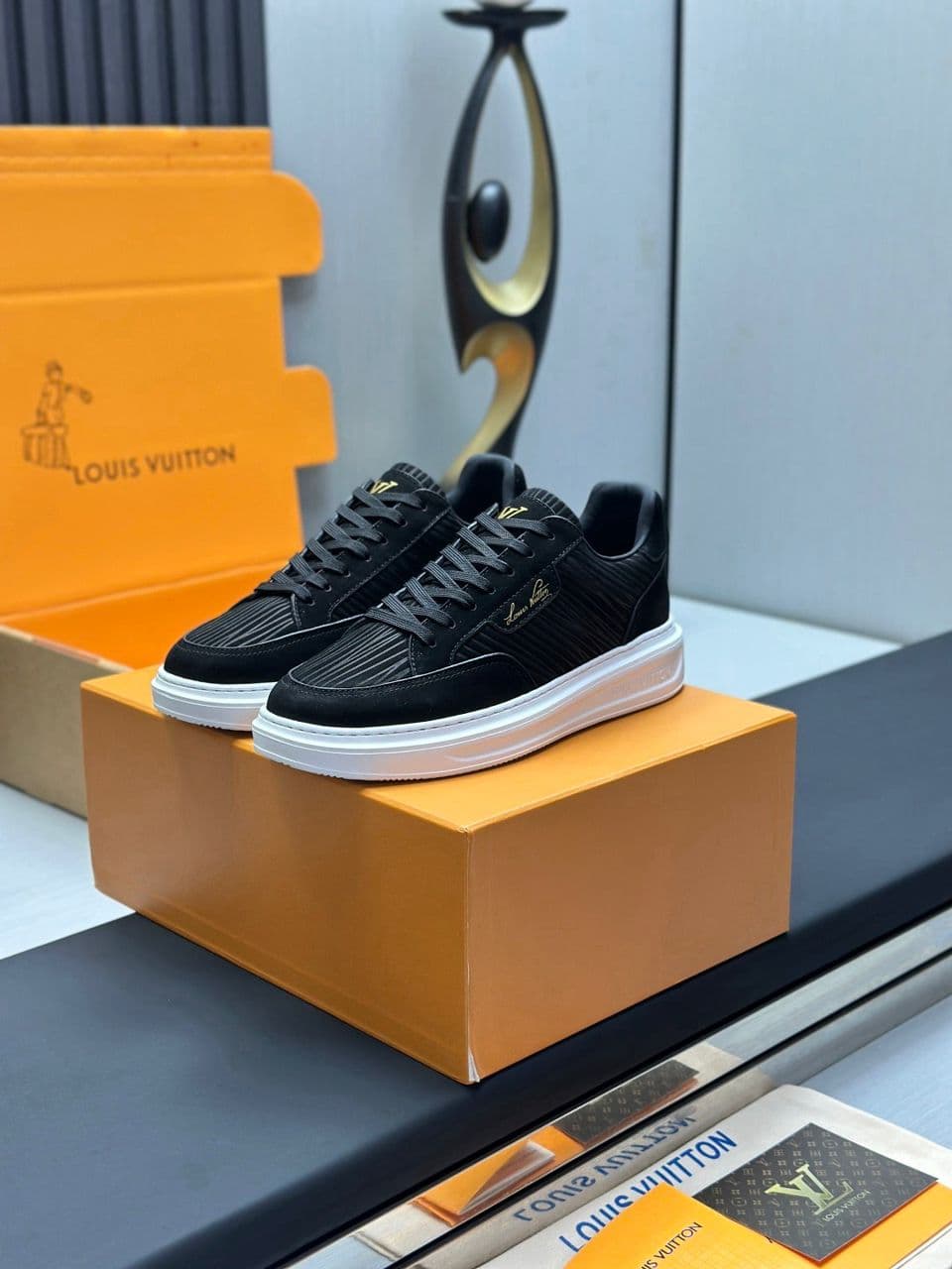 Louis Vuitton Beverly Hills Black And Gold