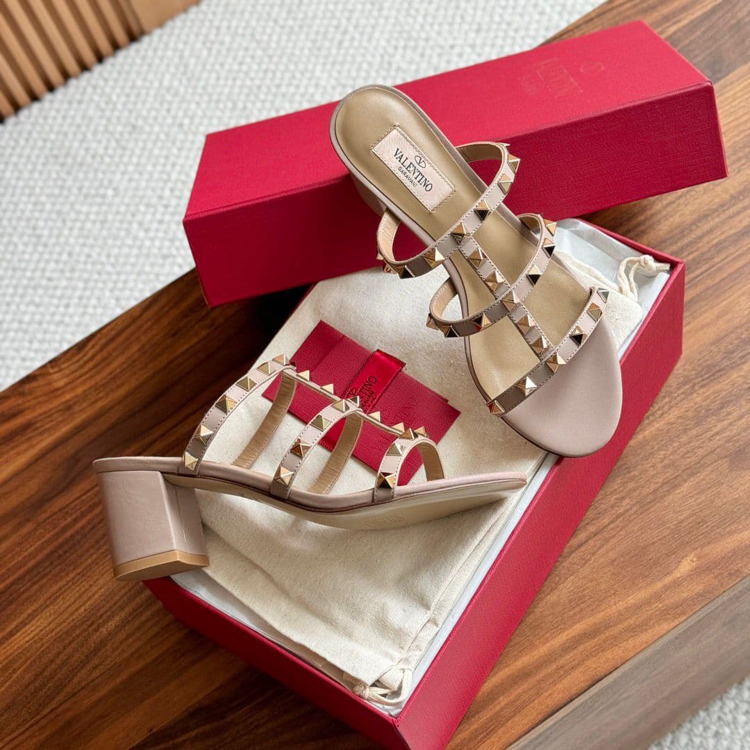 Valentino Garavani Rockstud Sandal