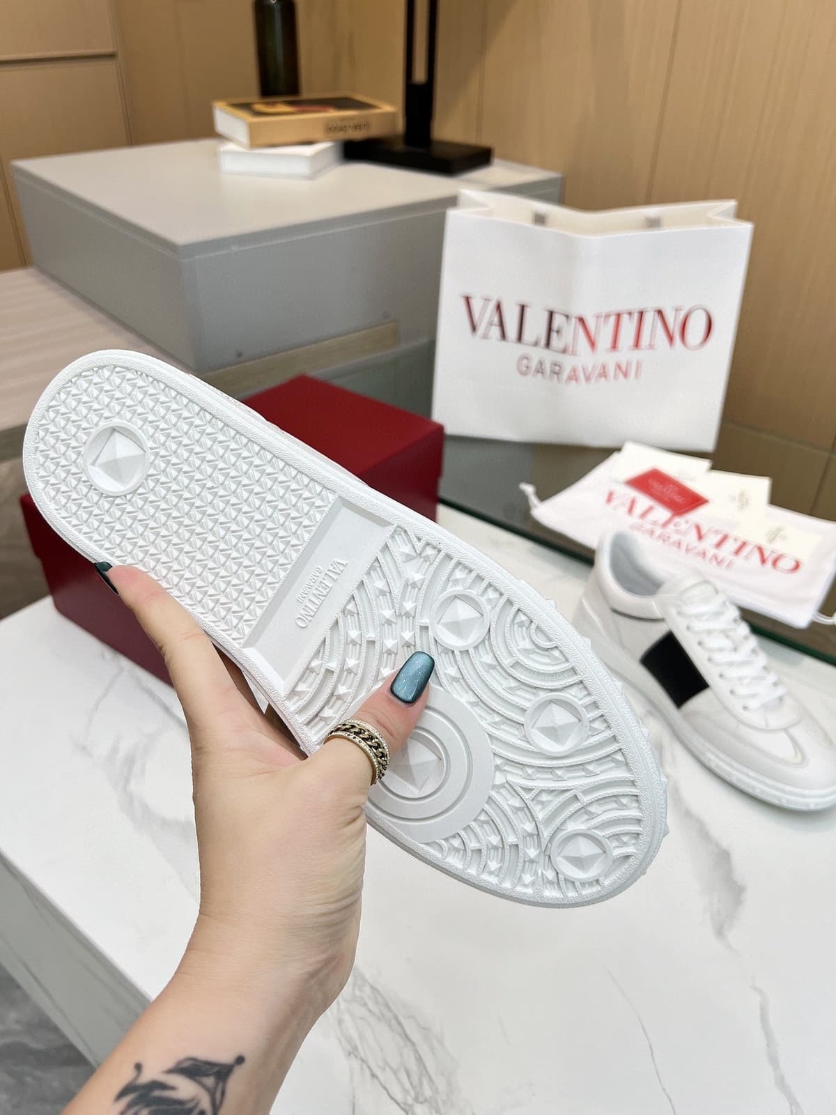 Valentino Garavani Upvillage