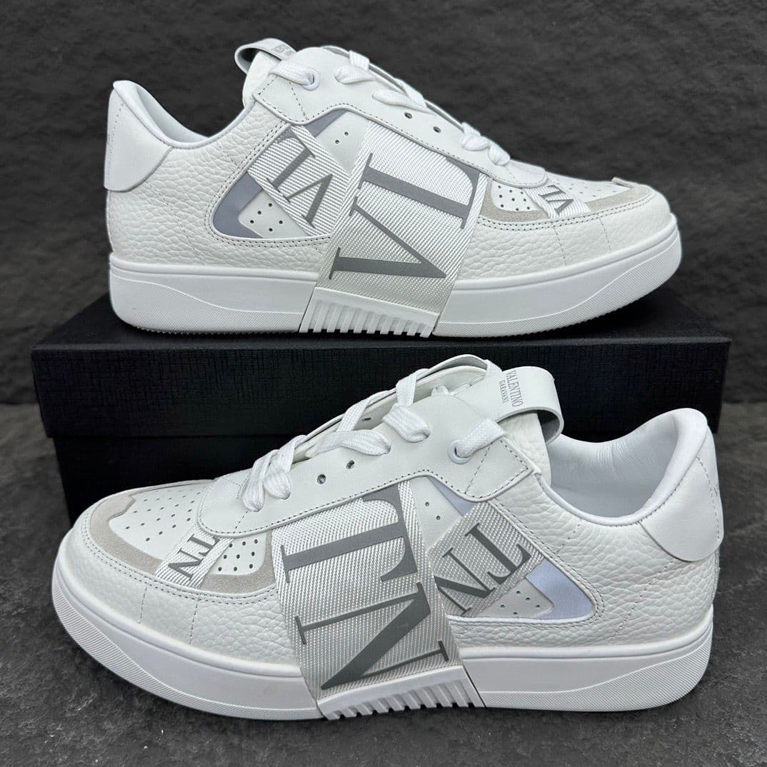 Valentino Garavani VLTN Band Sneaker Couro Branco .