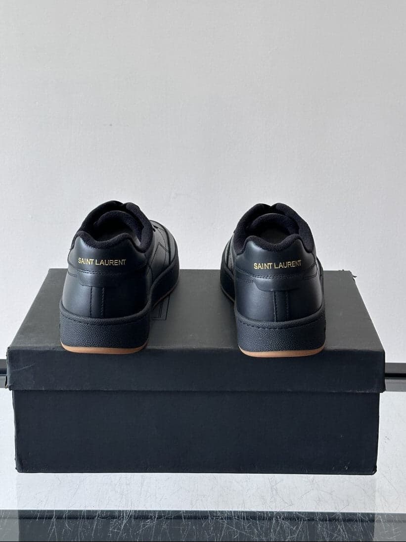 TÊNIS YVES SAINT LAURENT