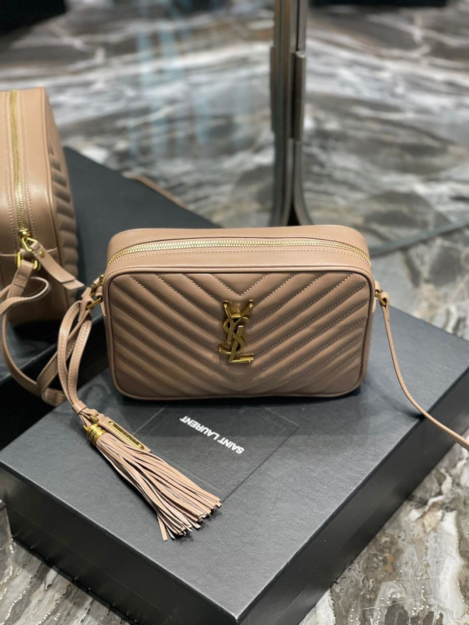 Yves Saint Laurent Bolsa Cámar Lou