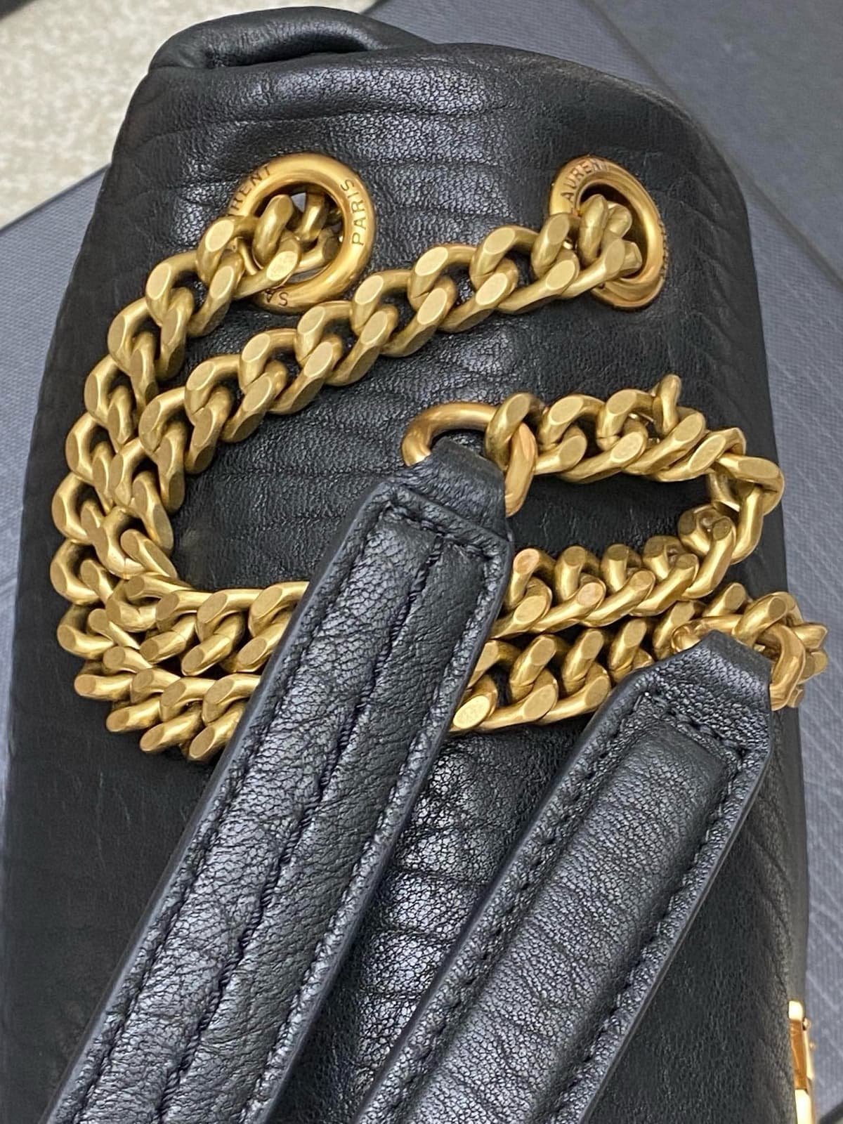 Yves Saint Laurent Calypso Lambskin Black Ferragens Douradas